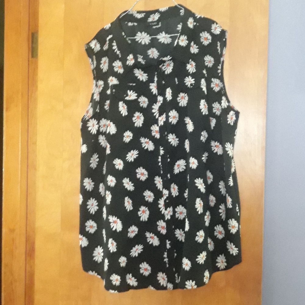 Size 28 Yours Clothing summer top NW/OT